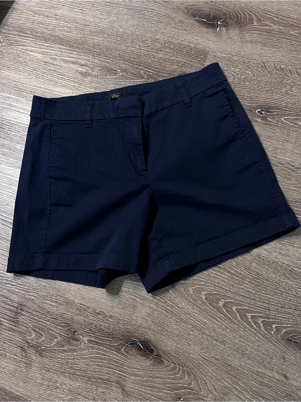 Navy J Crew 5" classic chino short size 6
